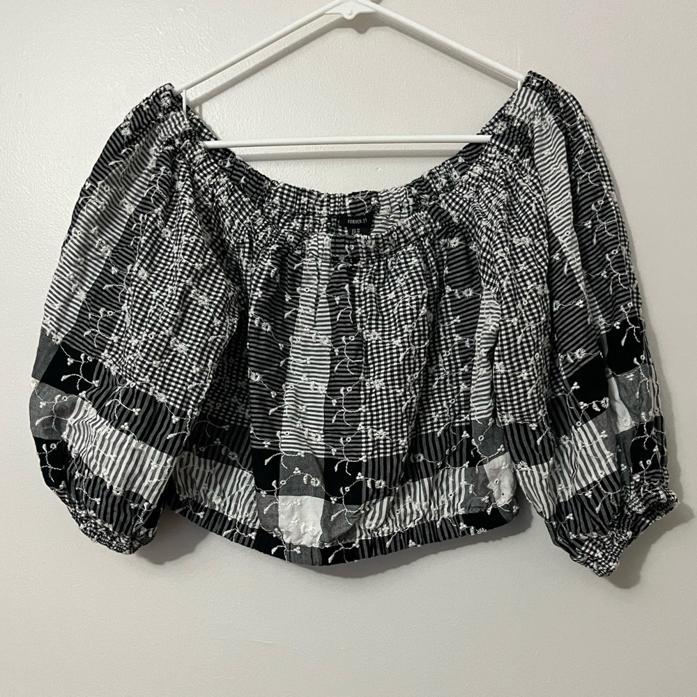 Forever 21 Black and White Cropped Gingham Embroidered Shirt